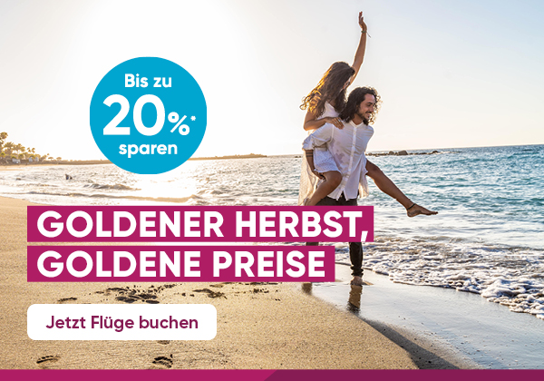 Junger Mann trÃ¤gt seine Partnerin Huckepack am Strand. Jetzt FlÃ¼ge buchen und bis zu 20% sparen. 
